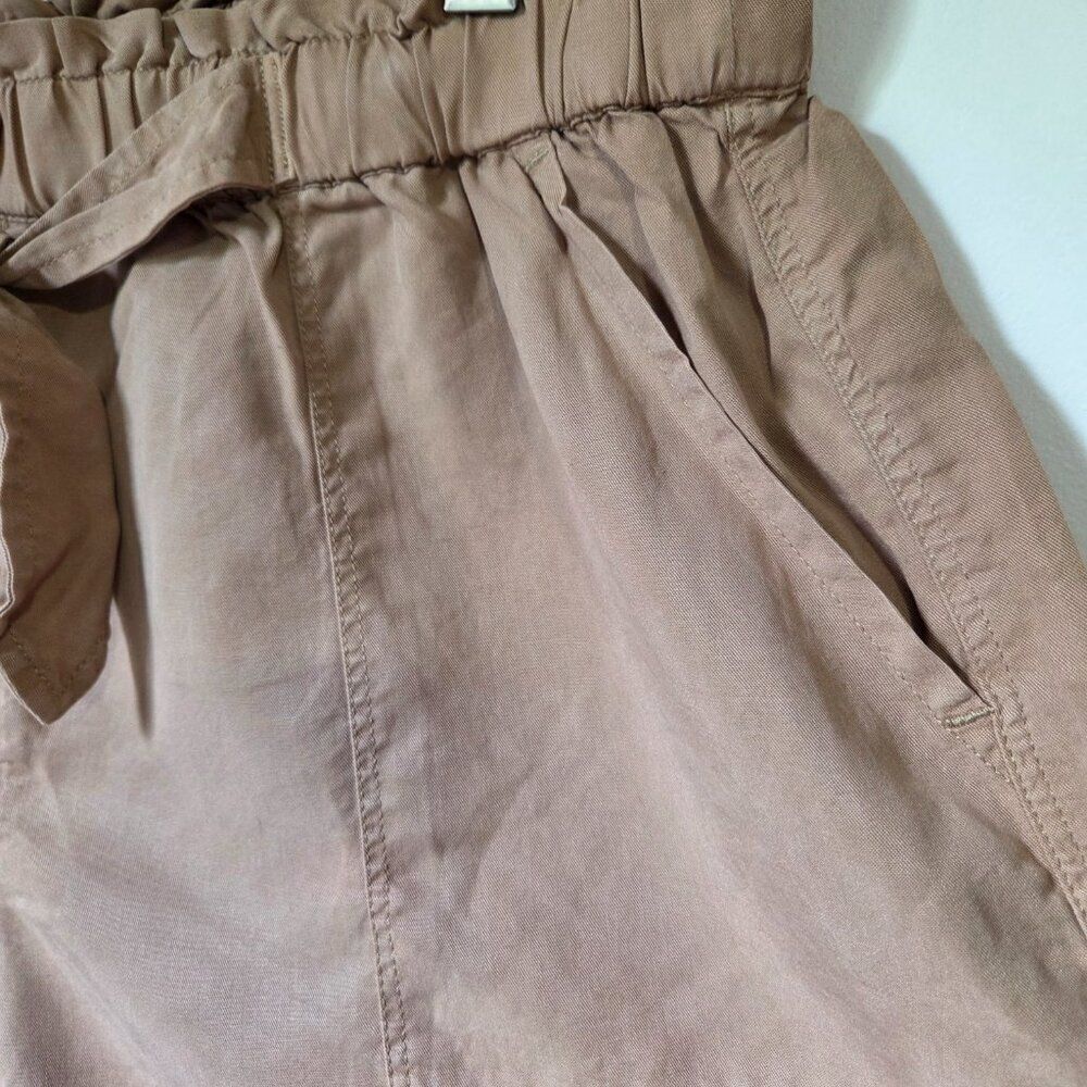 EUC AERIE TAN LYOCELL SHORTS CUFFED SIZE LARGE - Picture 8 of 14